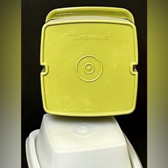 Tupperware Pick-A-Deli Container Pickle Olive Avocado Green 1330-7 1331-4 1332-3 - Picture 1 of 4